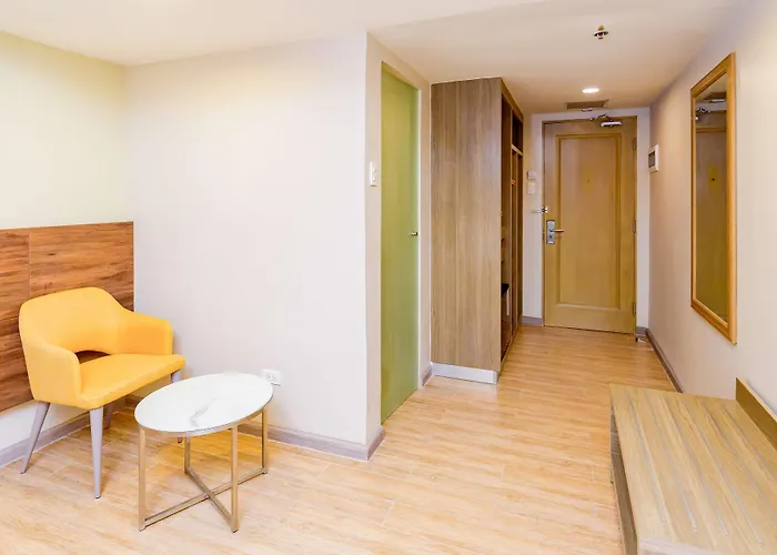 Surestay By Western 3* Cebu