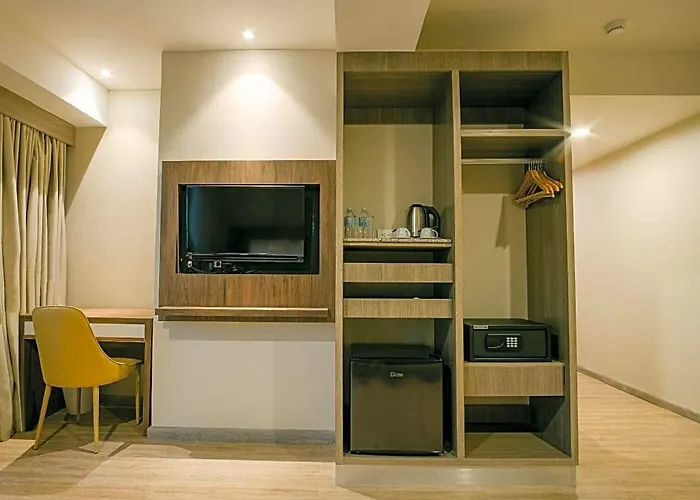 Surestay By Western Hotel